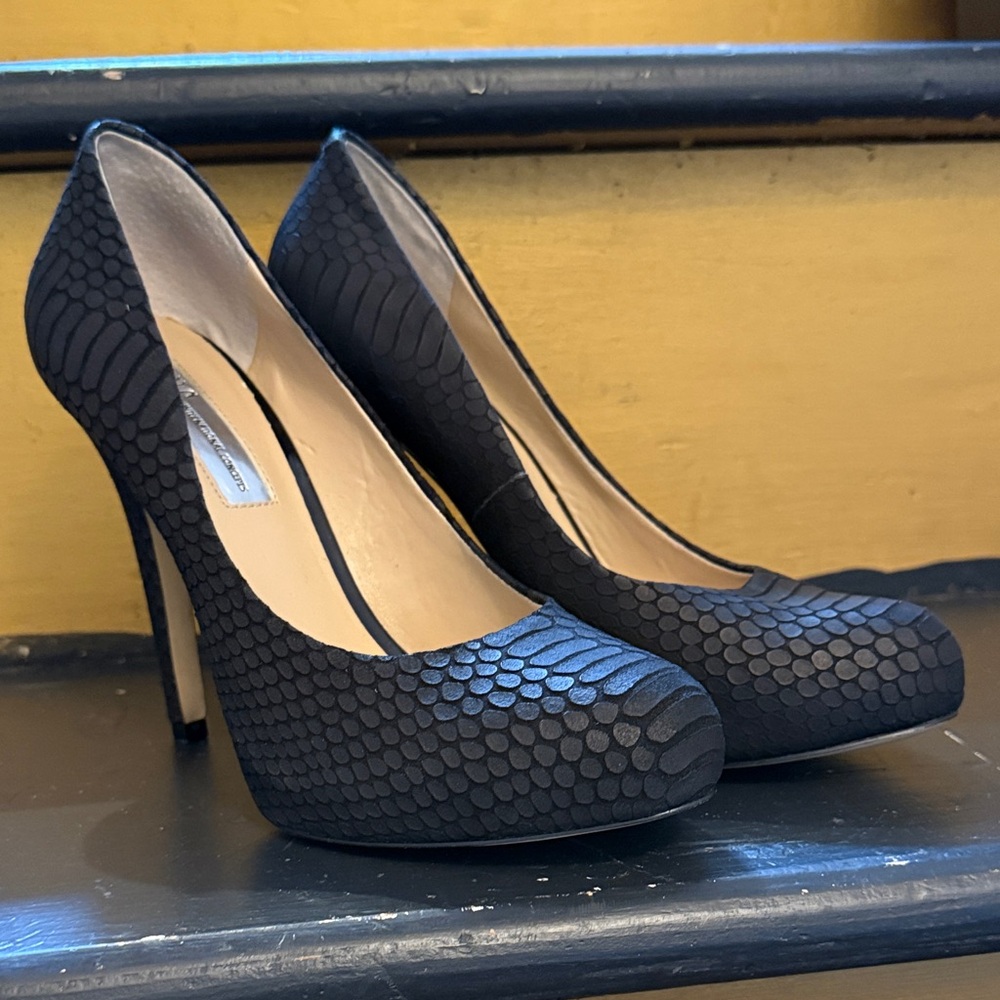 INC International Concepts Black Textured Heels